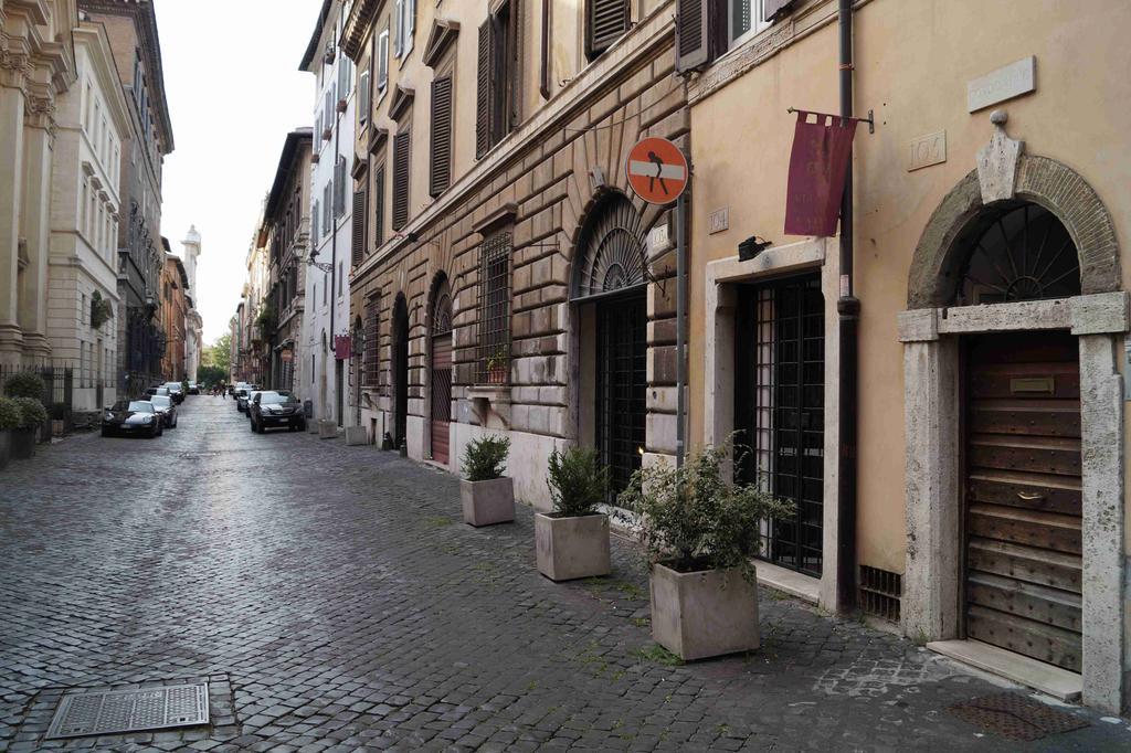 Purple Home Wisteria Rome Bagian luar foto